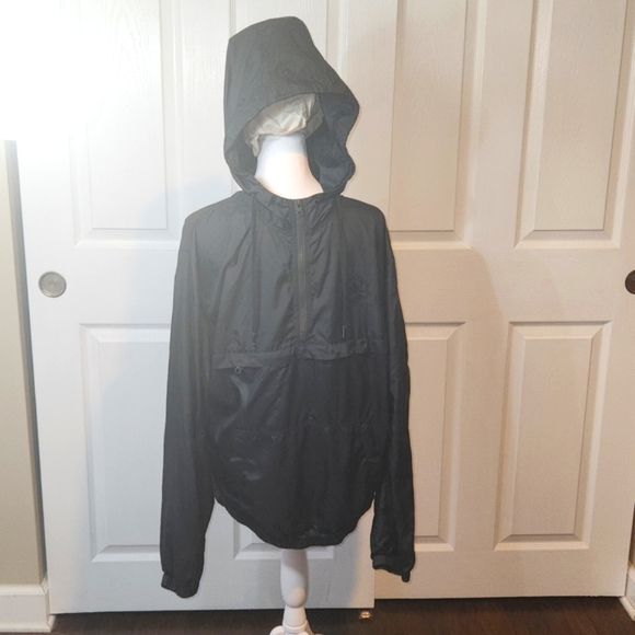 CONVERSE MENS BLACK PULLOVER HALF ZIPPER SIZE LARGE - Picture 2 of 13